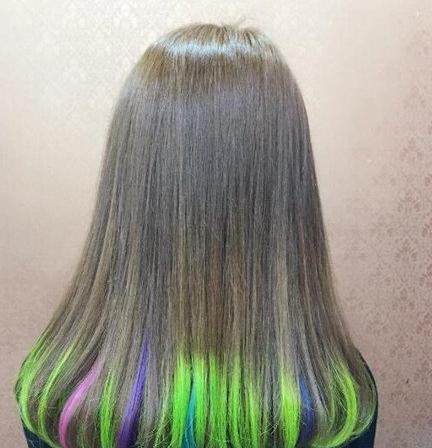 2017流行裙摆染发型