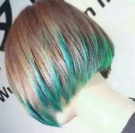 2017流行裙摆染发型