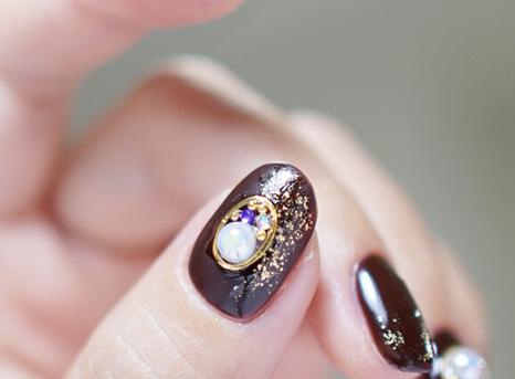 气质钻饰美甲教程