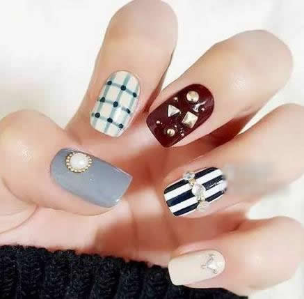 奶奶灰美甲图片