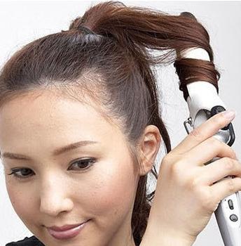 蓬松丸子头扎法图解