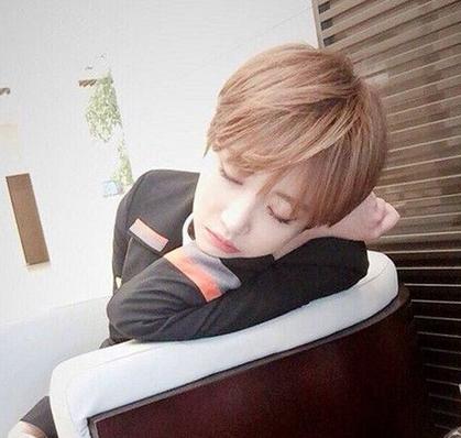 女生短发2017最新帅气发型 女生短发2017最新帅气发型