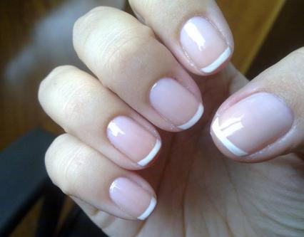 指甲油怎么涂好看 指甲油怎么涂好看