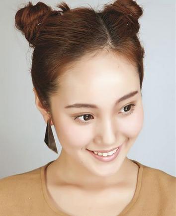 气质低发髻盘发图解 气质低发髻盘发图解