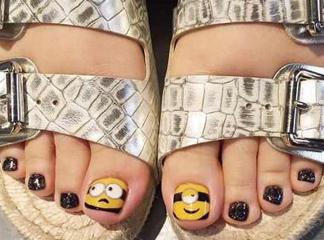 2017新款脚趾甲美甲图片