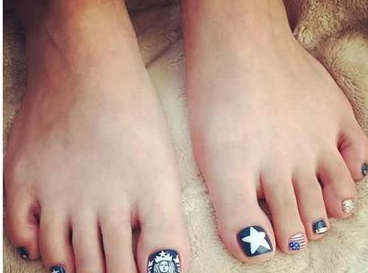 2017新款脚趾甲美甲图片