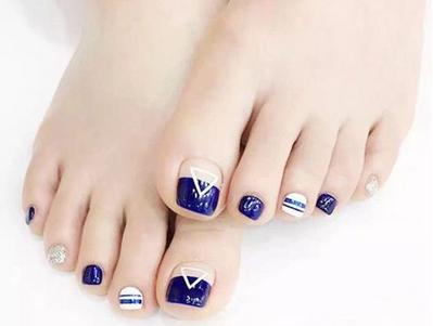 2017新款脚趾甲美甲图片