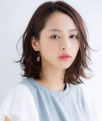 中长发染什么颜色好看