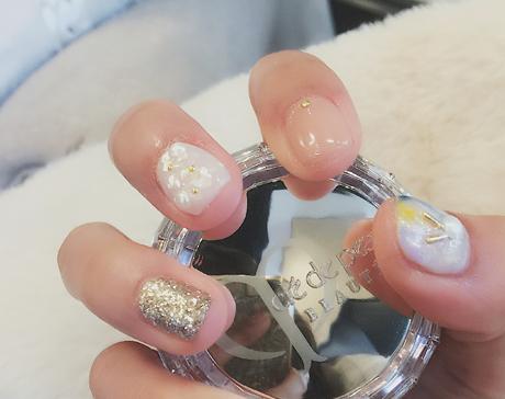 2017春夏浅色美甲