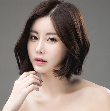韩范中分短发发型