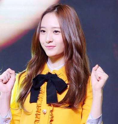 中分发型图片女中长发2017 中分发型图片女中长发2017