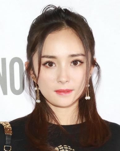 半披半扎怎么弄好看？最in出街半扎发迎接春夏