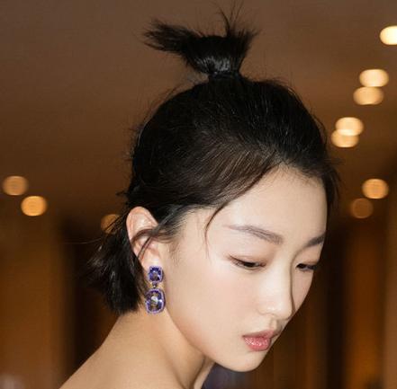 半披半扎怎么弄好看？最in出街半扎发迎接春夏