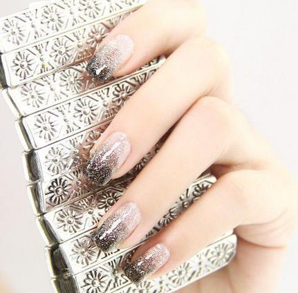 美甲图片2017款式高雅 美甲图片2017款式时尚图片欣赏