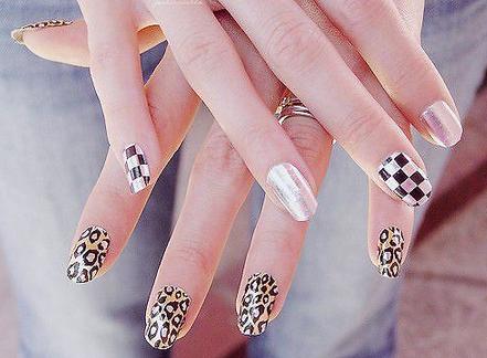 美甲图片2017款式高雅 美甲图片2017款式时尚图片欣赏