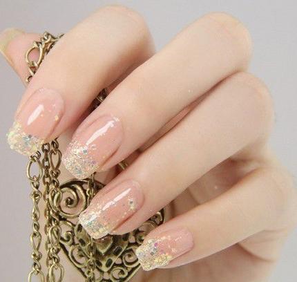 美甲图片2017款式高雅 美甲图片2017款式时尚图片欣赏