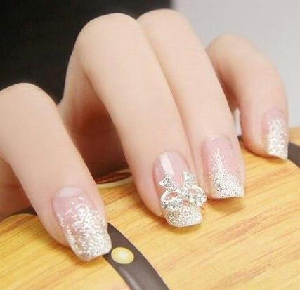 美甲图片2017款式高雅 美甲图片2017款式时尚图片欣赏