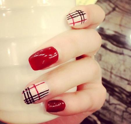 美甲图片2017款式高雅 美甲图片2017款式时尚图片欣赏