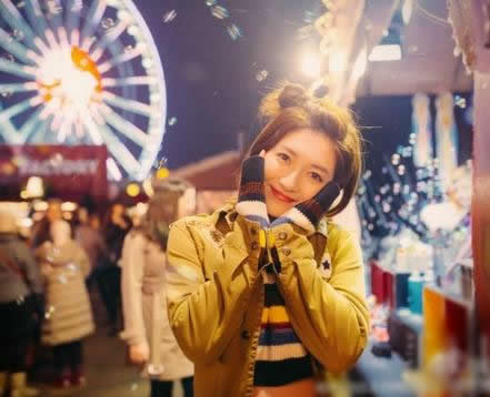 夏季染什么颜色头发好看