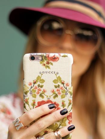 手机壳美甲CP正流行 创意美甲就是这么潮