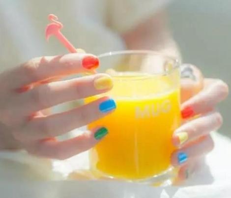 2017流行的美甲款式