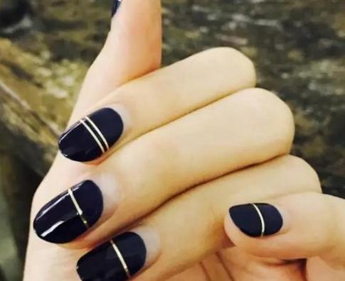 2017流行的美甲款式