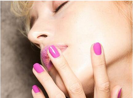 2017指甲油流行什么颜色