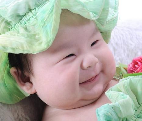 婴儿打嗝是怎么回事