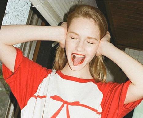 夏季染什么颜色的头发好看 夏季染什么颜色的头发好看