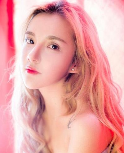 什么发色显皮肤白2017