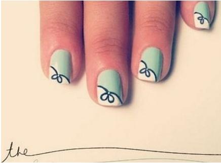 薄荷绿美甲 小清新图案配蝴蝶结更显潮流