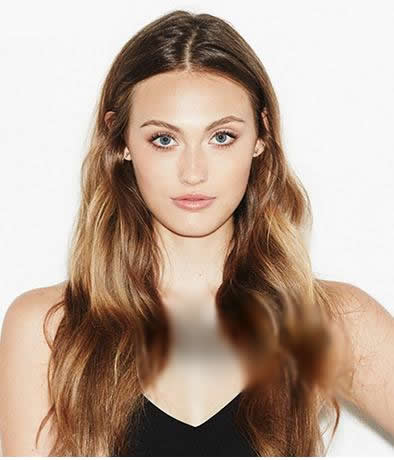 刘诗诗刘雯秀场同框比帅 油头杀竟输给随意低马尾