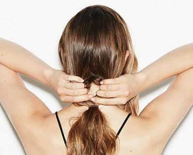 刘诗诗刘雯秀场同框比帅 油头杀竟输给随意低马尾