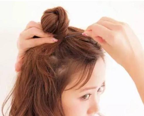 苹果头怎么扎好看 看明星怎么把苹果头扎出潮流范 苹果头怎么扎好看 看明星怎么把苹果头扎出潮流范