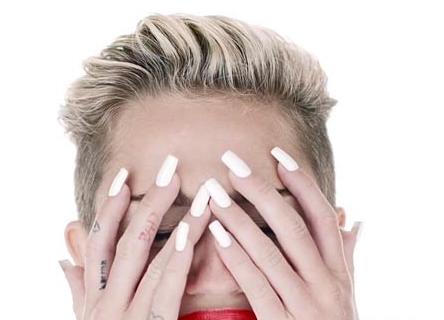 如何选择甲油颜色和美甲图案 如何选择甲油颜色和美甲图案