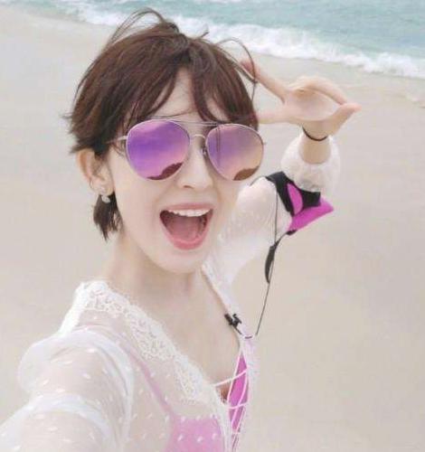 古力娜扎花少短发