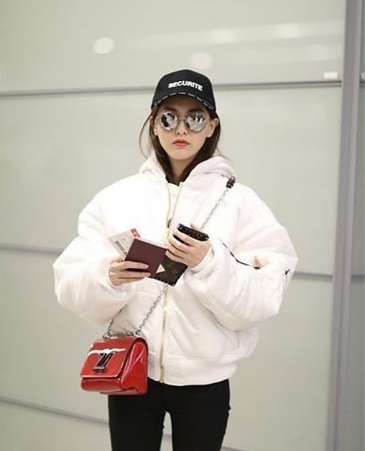 戴棒球帽适合什么发型