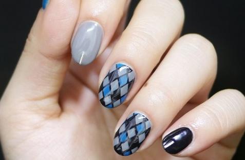 成熟格子美甲教程