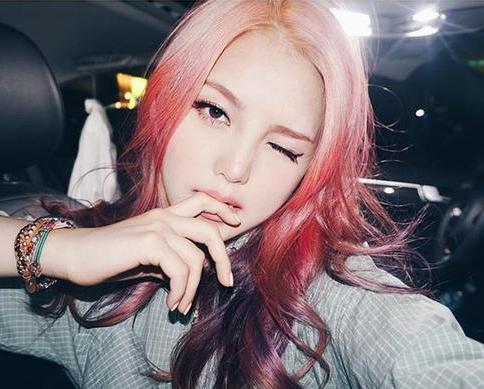 pony要结婚了 盘点韩国美妆大神Pony染过的所有发色