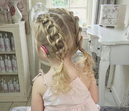 小女孩发型绑扎方法