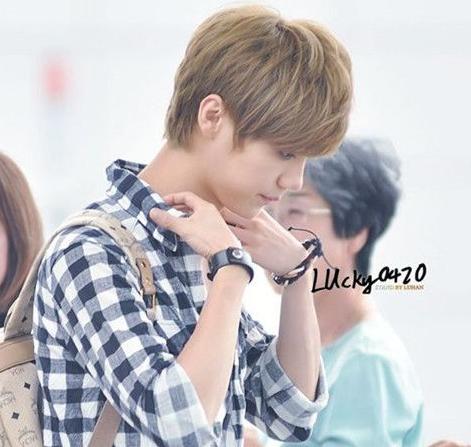 2017男生流行发型颜色 2017男生流行发型颜色