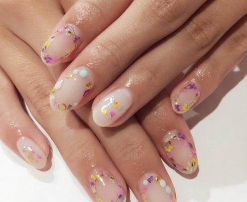 日系干花美甲图片