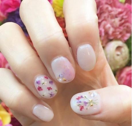 日系干花美甲图片