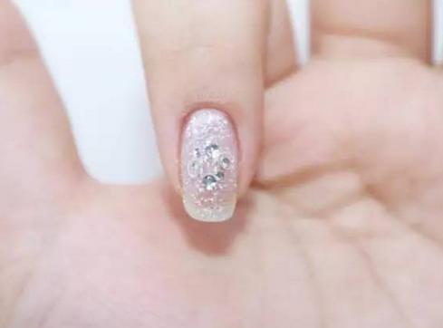 告白气球，2017韩式小清新美甲为你告白加分