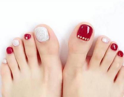 显白脚趾甲图片2017
