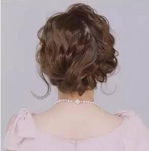 短发盘发教程图解步骤 短发盘发教程图解步骤