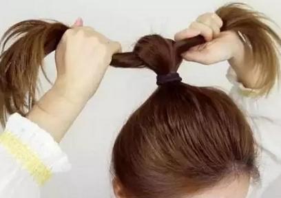 夏季丸子头扎法图解 夏季丸子头扎法图解