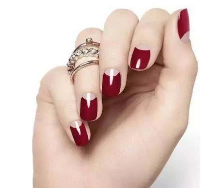 指甲油怎么涂不出边缘 指甲油怎么涂不出边缘