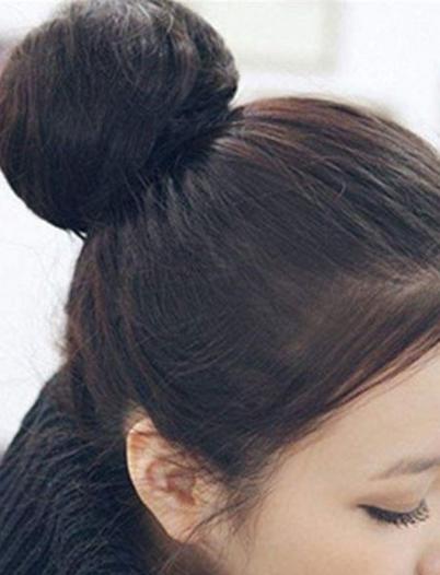 披肩短发怎么扎丸子头 披肩短发怎么扎丸子头