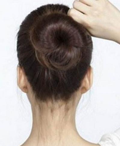 披肩短发怎么扎丸子头